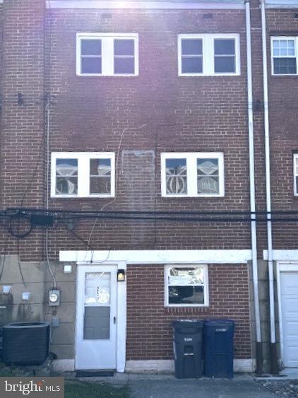 Building Photo - 251 Bannockburn Ave