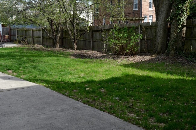 Building Photo - 32 Wilson Ave