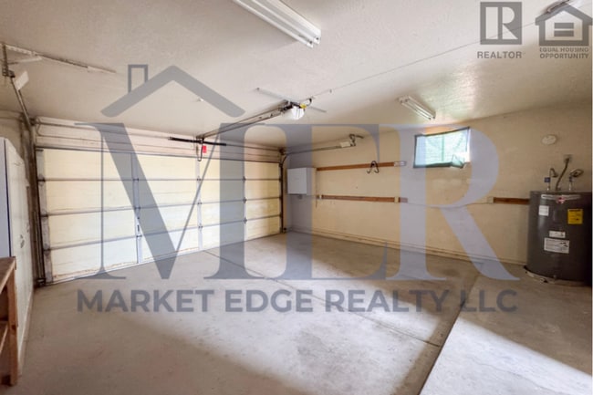 Building Photo - 2Bed/1.5Bath House in Arizona City! Ready for Immediate Move-In! -- RV GATE! NO HOA!