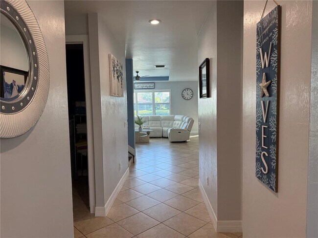 Building Photo - 2599 Marton Oak Blvd