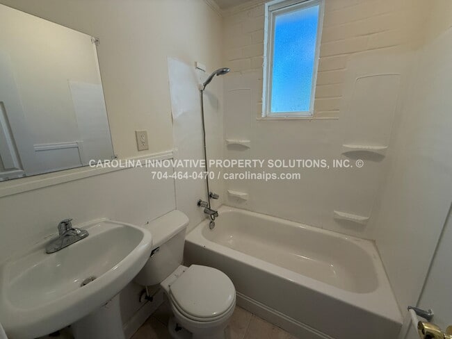 Building Photo - 2122 Rush Wind Dr