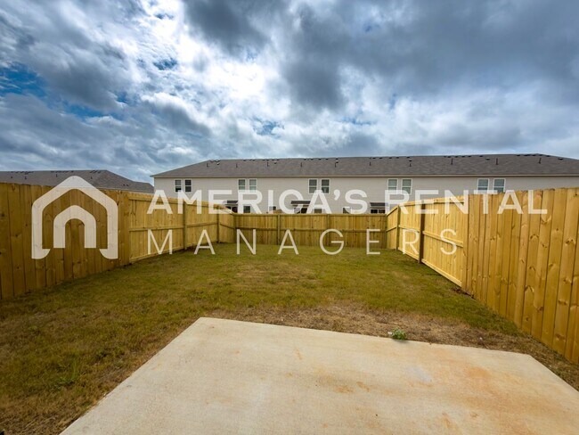 Building Photo - 24 River Grass Dr