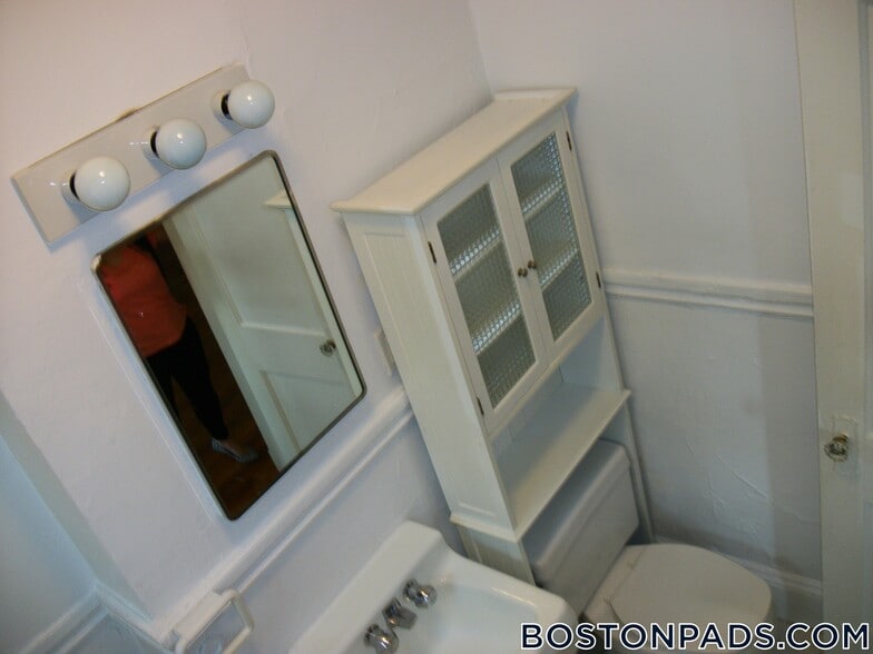 Building Photo - 1334 Commonwealth Avenue