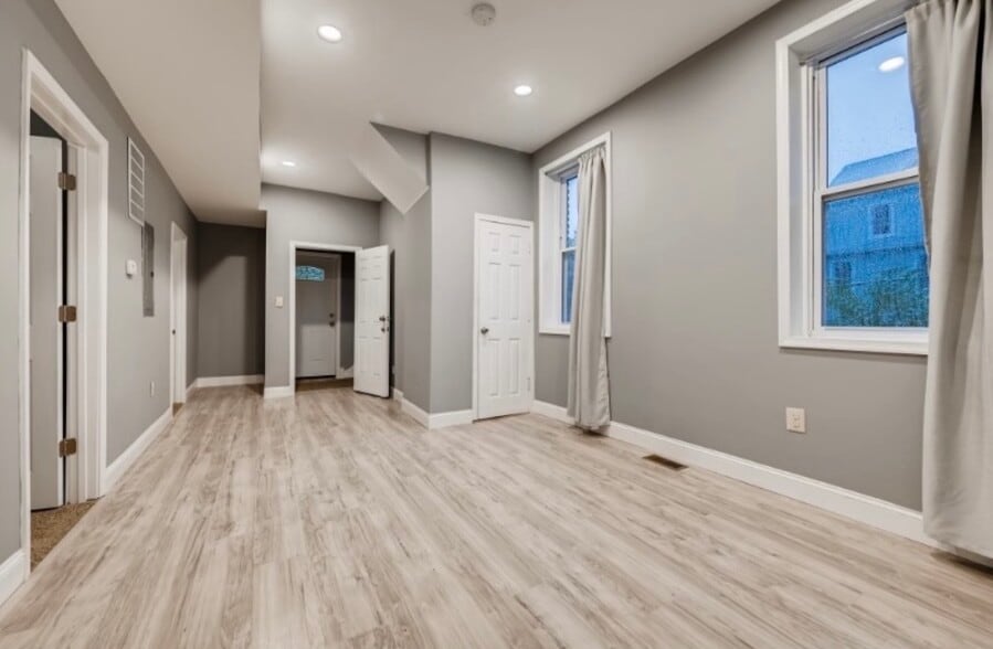 Building Photo - 2814 Montebello Ter