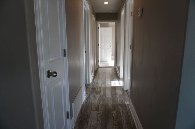 Building Photo - 8264 Resaca Dr
