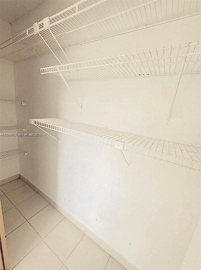 Building Photo - 20120 NE 2nd Ave