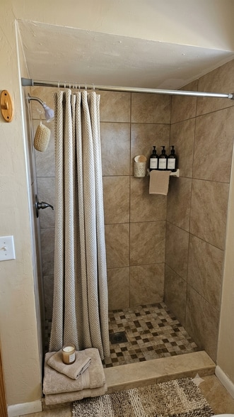 Bathroom 2 *This Photo is Virtually Staged* - 1124 SE 6th Ave