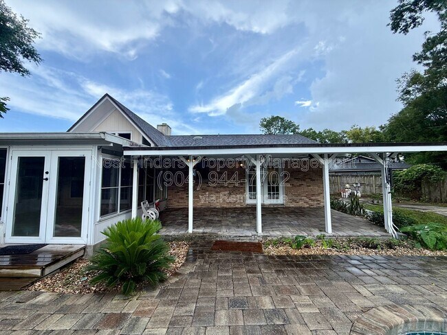Building Photo - 7007 Holiday Hill Ct