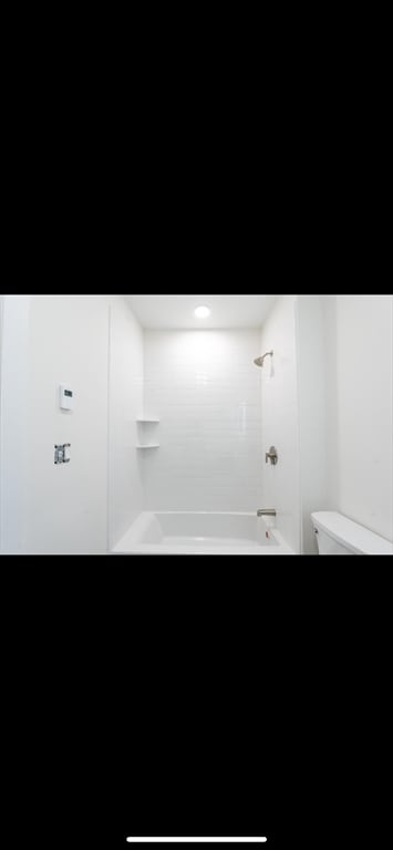 Building Photo - 38 Hichborn St