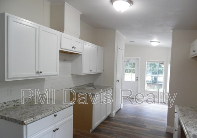 Building Photo - 5497 Coronado St