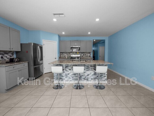Building Photo - 972 Serchio St