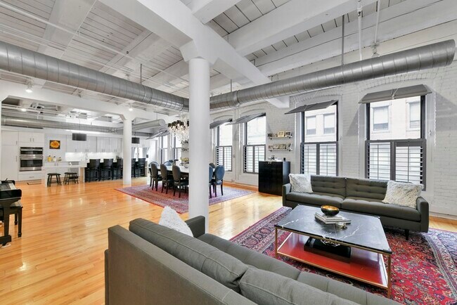 Building Photo - 112 Beach St