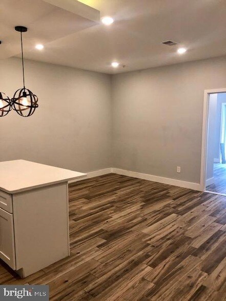 Building Photo - 2564 Frankford Ave