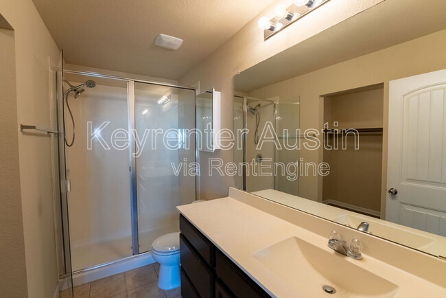 Building Photo - 5828 Roderick Dr