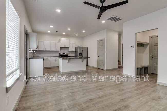 Building Photo - 13508 Vinita Dr