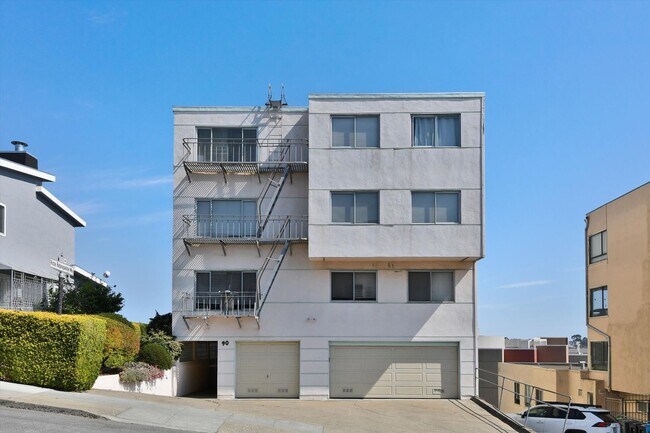 Building Photo - 90 Terra Vista Ave