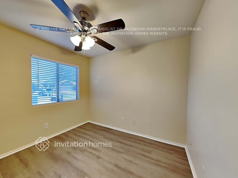 Building Photo - 10760 W Elm Ln