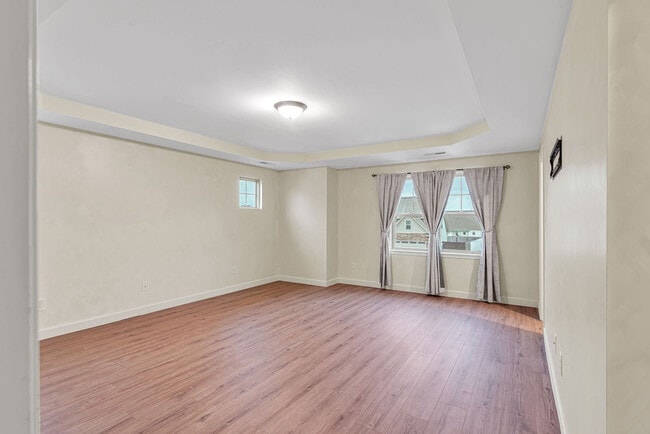 Building Photo - 303 Channel Run Ln