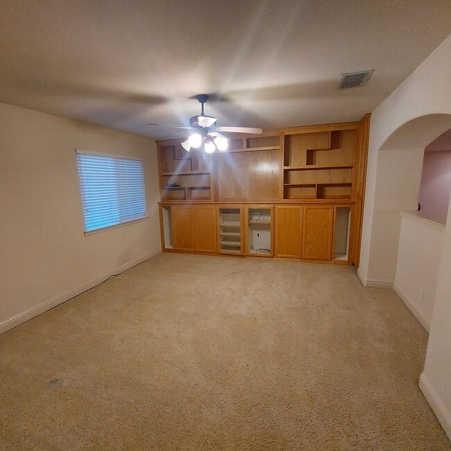 Building Photo - 2604 Javan Ln