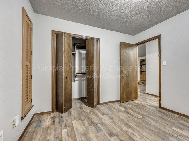 Building Photo - 1706 High Meadows Dr