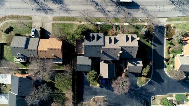 Building Photo - 311 Patchen Dr