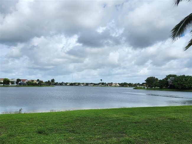 Building Photo - 6639 Hatteras Dr