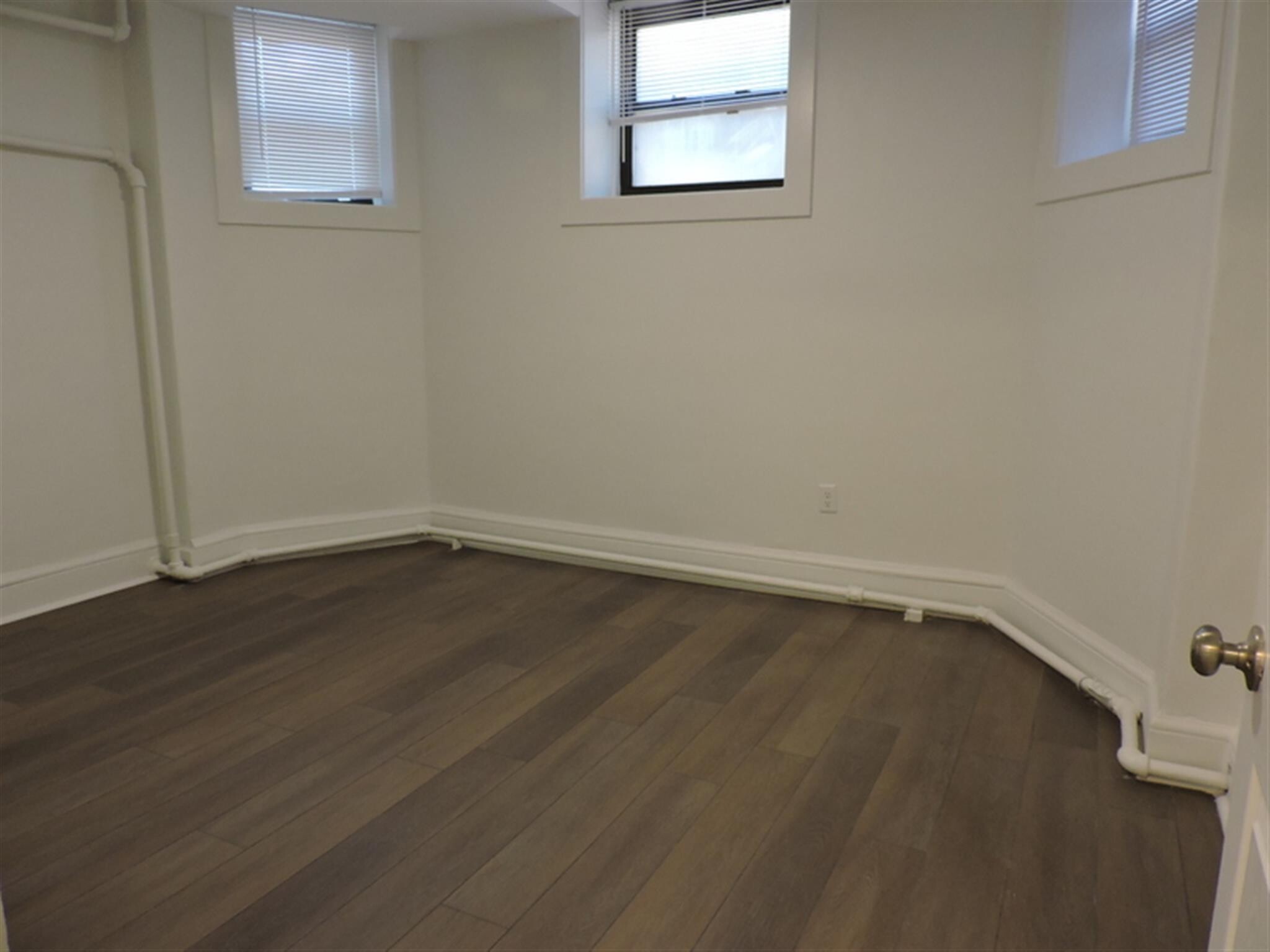 Building Photo - 8 Prescott St