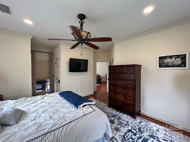 Building Photo - 1140 Torrence Cir