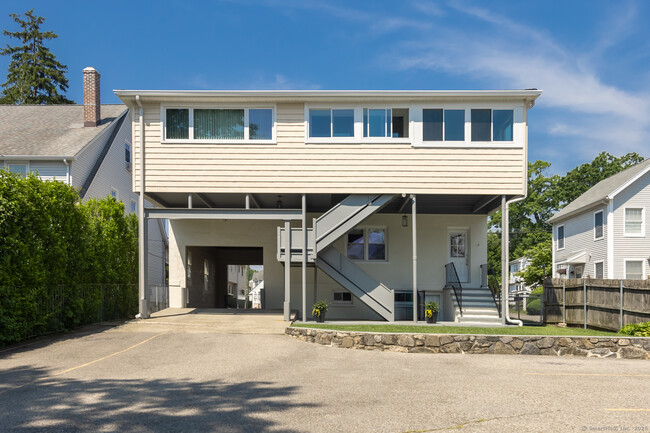 Building Photo - 252 Seaside Ave