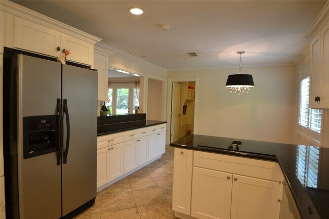 Building Photo - 4911 Wigton Dr