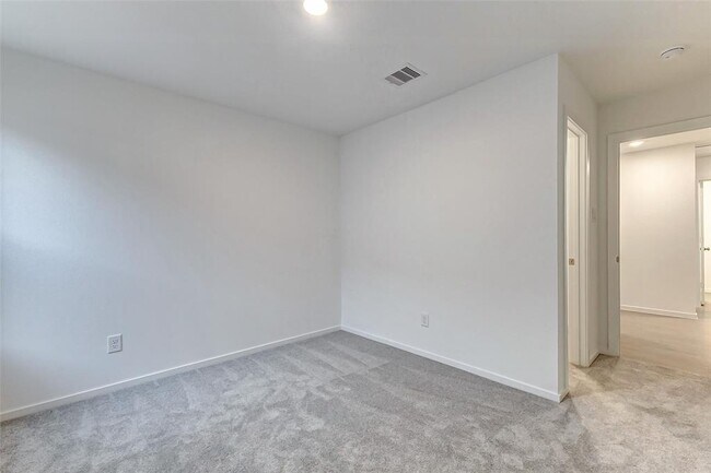Building Photo - 16606 River Grass Trl