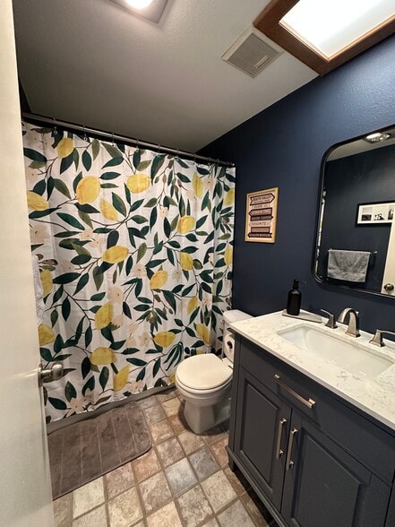 Building Photo - 4385 Georgia St