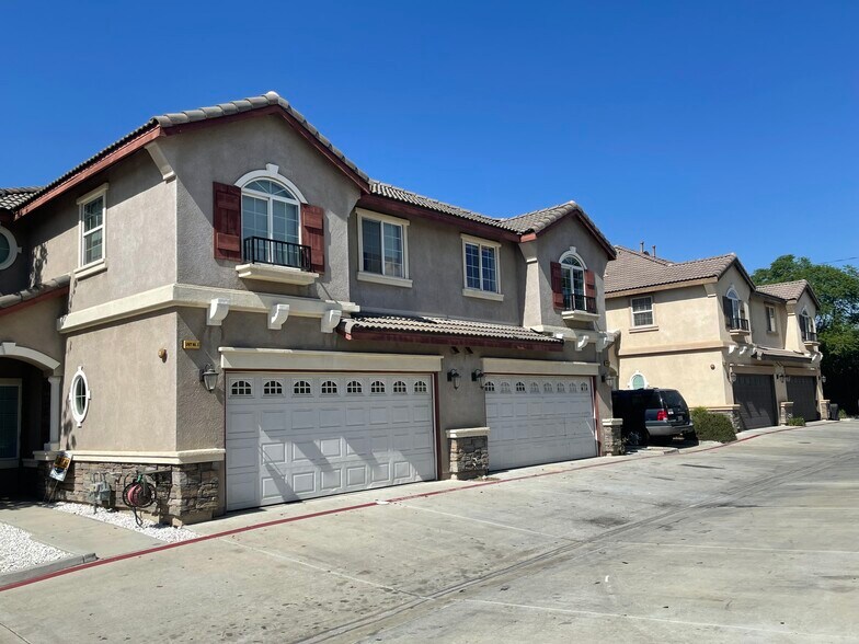 Building Photo - 16558 Paine St