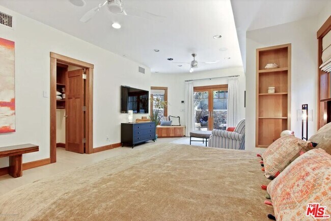 Building Photo - 130 S Arroyo Blvd