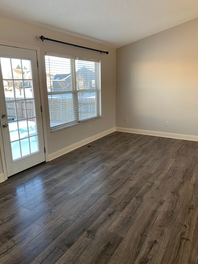 Building Photo - 9012 Ellersly Dr