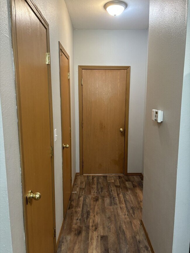 Building Photo - Stunning 3-Bedroom Home in Puyallup's Silver Pointe For Rent!