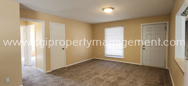 Building Photo - 2 bedroom Irving home for rent!