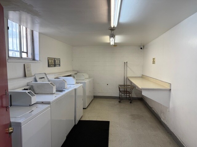 Building Photo - 13407 Kornblum Ave.