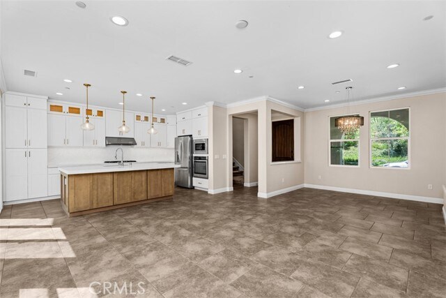 Building Photo - 2992 E Coalinga Dr