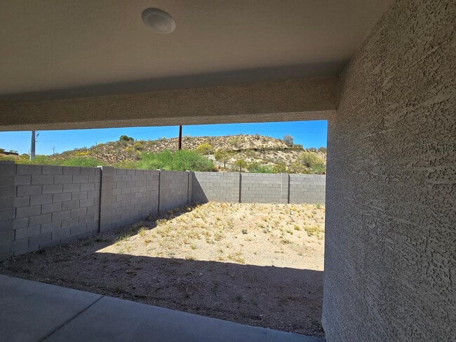 Building Photo - 736 Dylan Ct