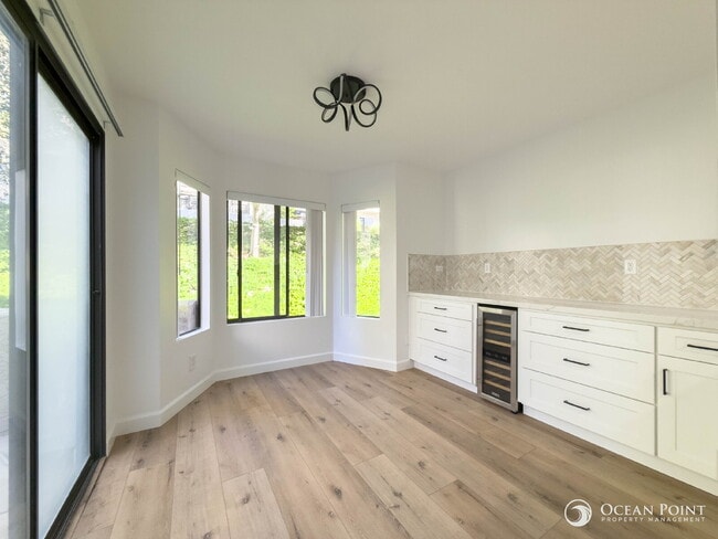 Building Photo - Newly Remodeled 2 Bedroom Condo for Rent i...