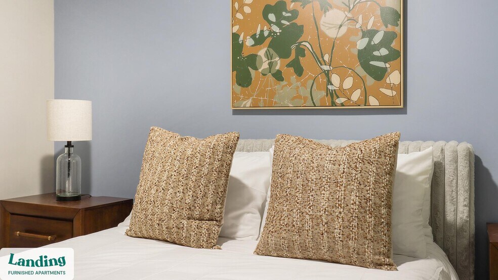 Building Photo - 3005 Peachtree Rd NW