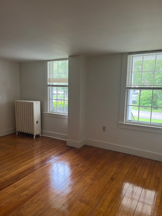 Building Photo - 14 Myrica Ave