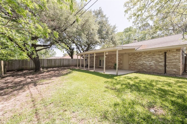 Building Photo - 809 Newport Blvd