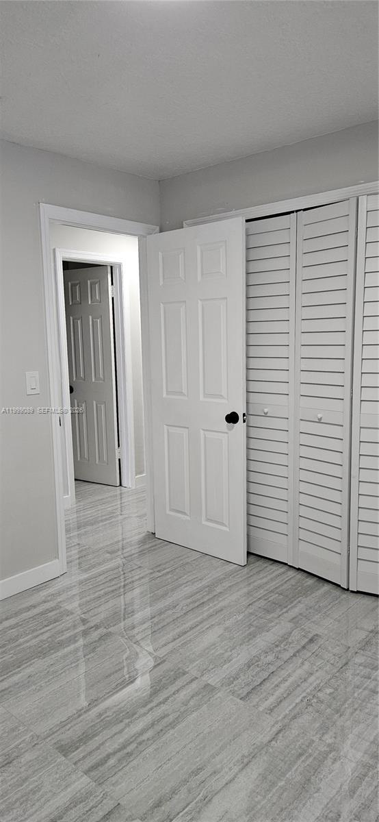 Building Photo - 1408 SW 9th Ave