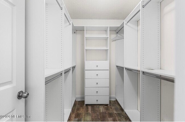 Building Photo - 2471 Coachman Lakes Dr