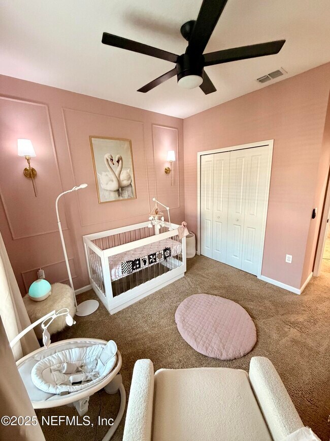 Building Photo - 293 Pine Bluff Dr