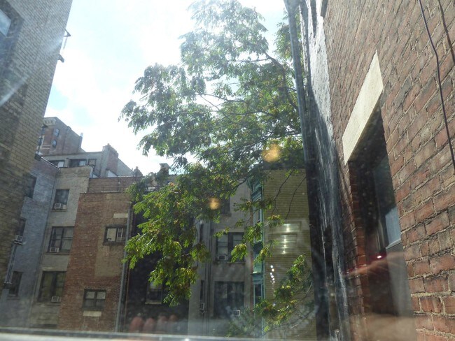 Building Photo - 69 W 106th St