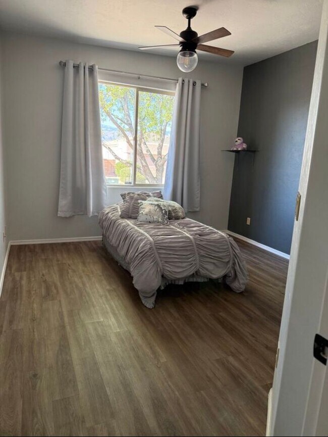 Building Photo - Beautiful 3 Bedroom 2 bath Tucson Home in Prime Eastside Location, Rancho Esperero – Available Now!