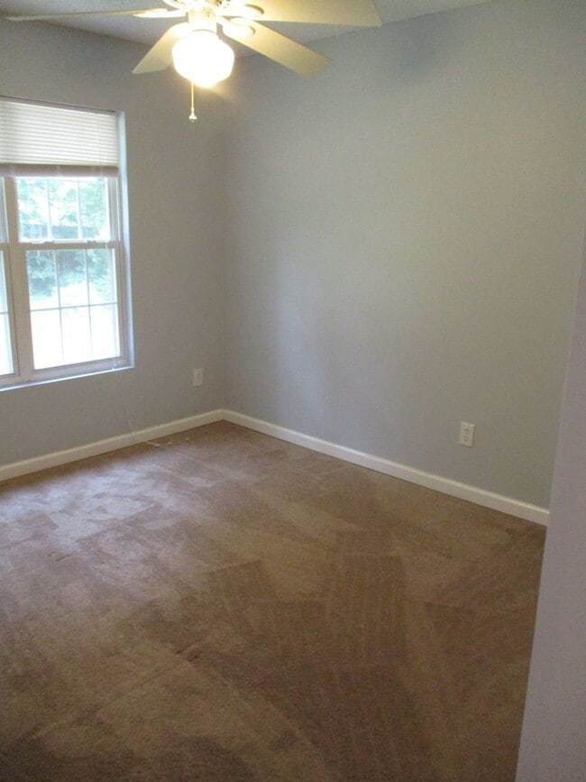 Building Photo - Cute one level house in High Point-